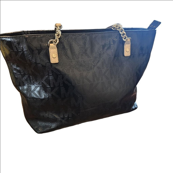 Michael Kors Black Patent Leather Signature Jet Set Gold Chain Tote Bag - Picture 1 of 15